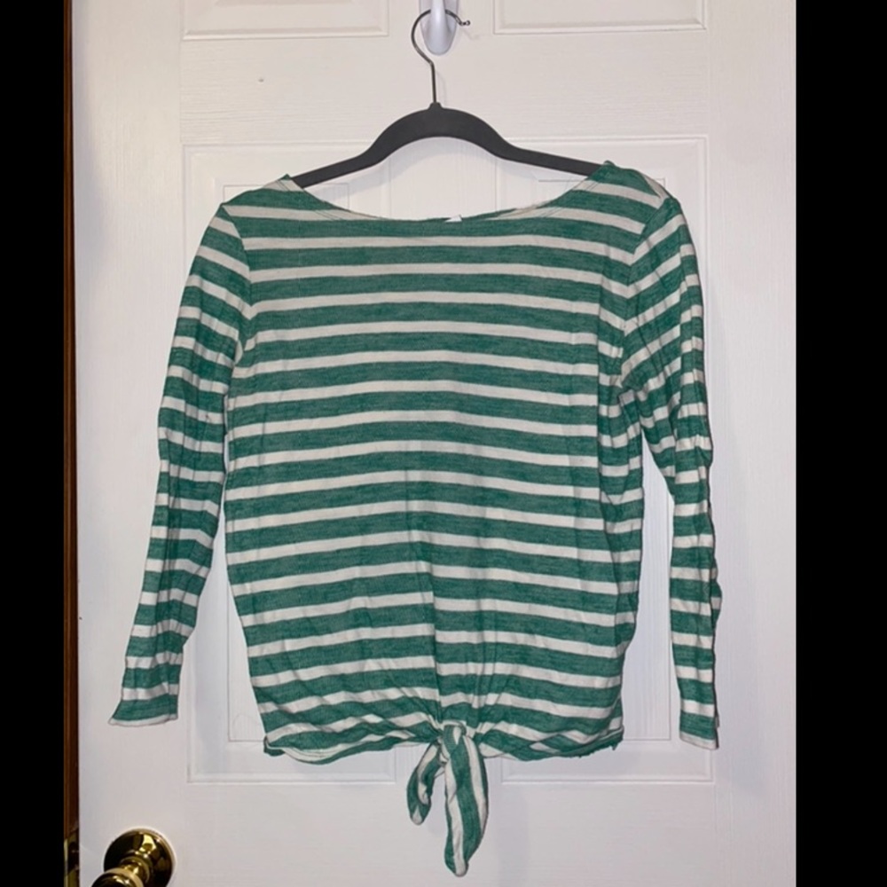 Old Navy SZ XS Top, With Tie Waist 3/4 sleeve